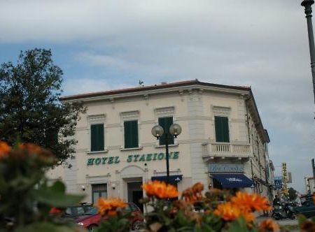 ליבורנו Hotel Stazione מראה חיצוני תמונה