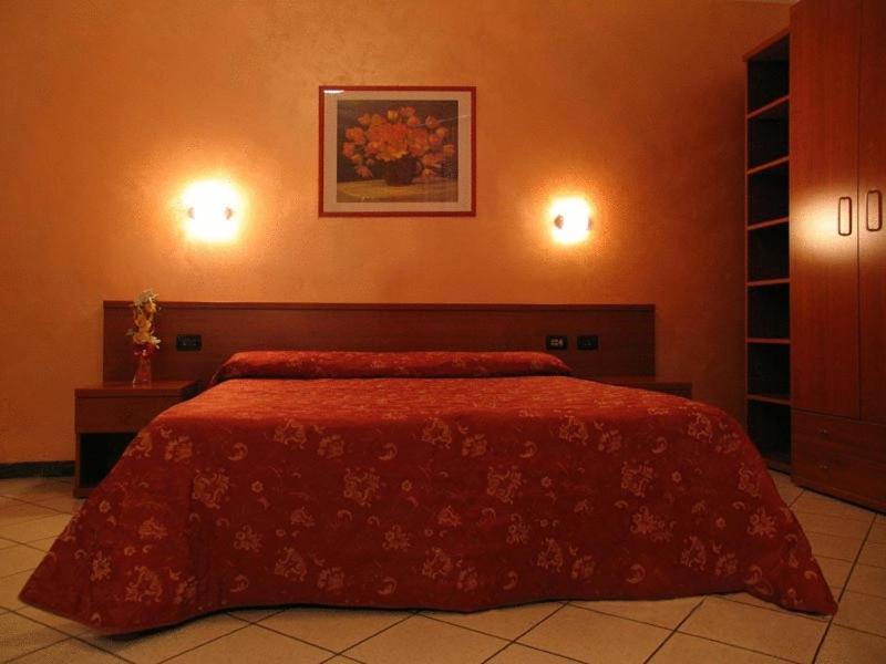 ליבורנו Hotel Stazione מראה חיצוני תמונה