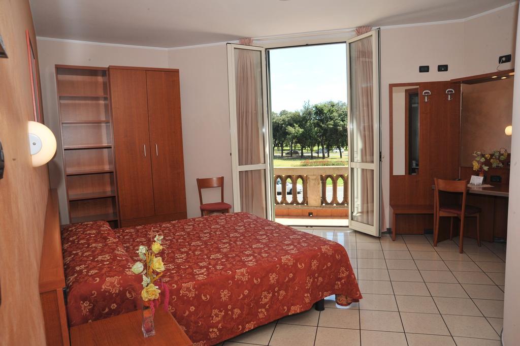 ליבורנו Hotel Stazione חדר תמונה