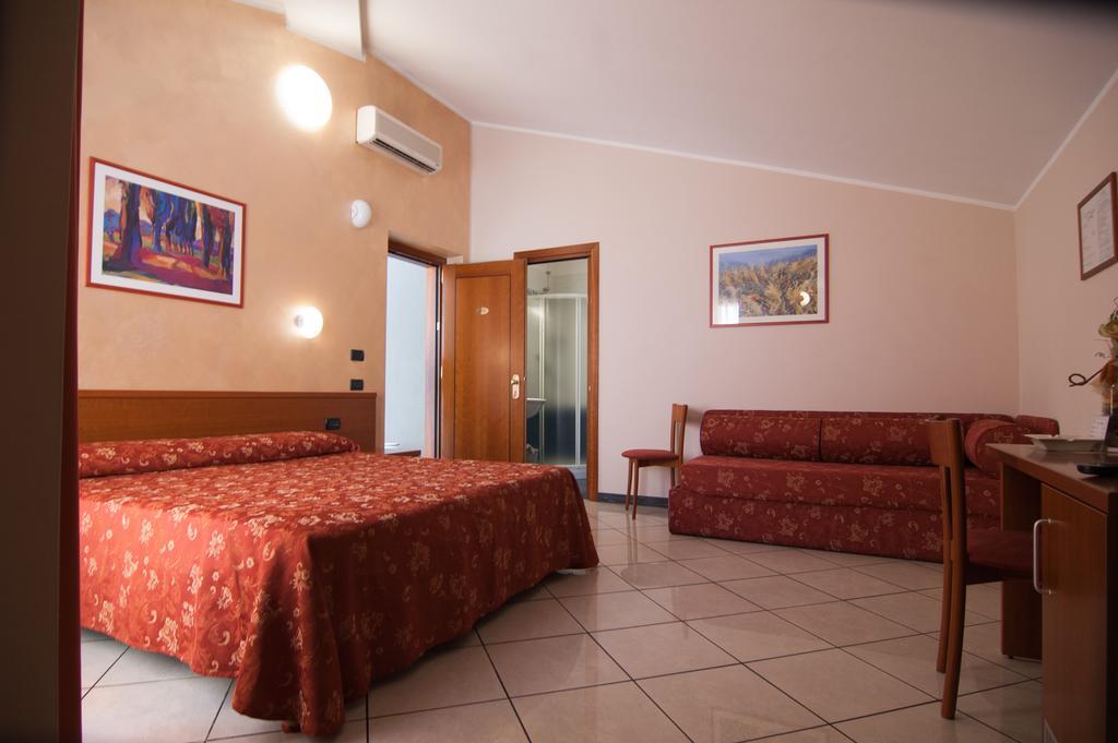 ליבורנו Hotel Stazione חדר תמונה