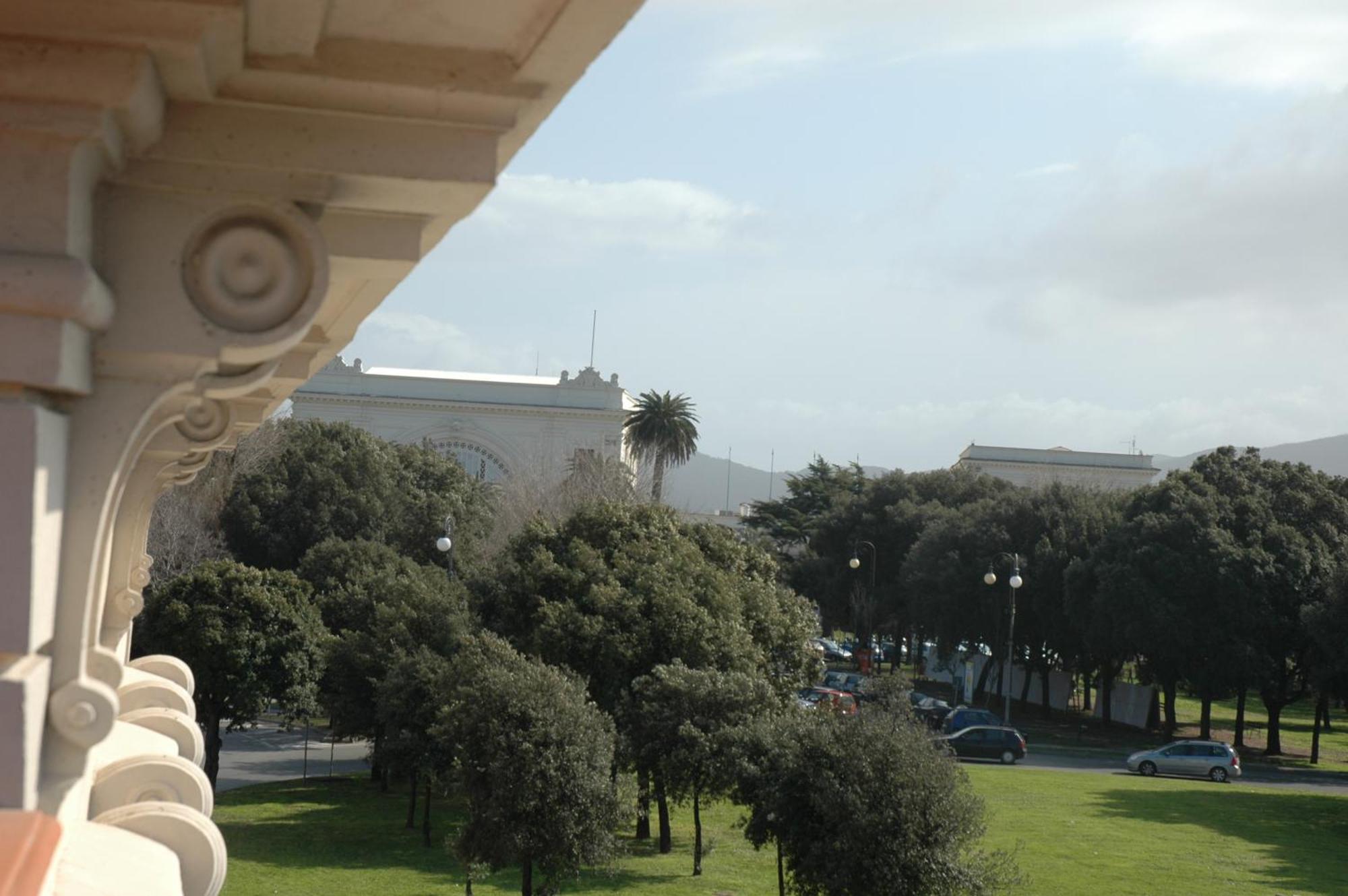 ליבורנו Hotel Stazione מראה חיצוני תמונה