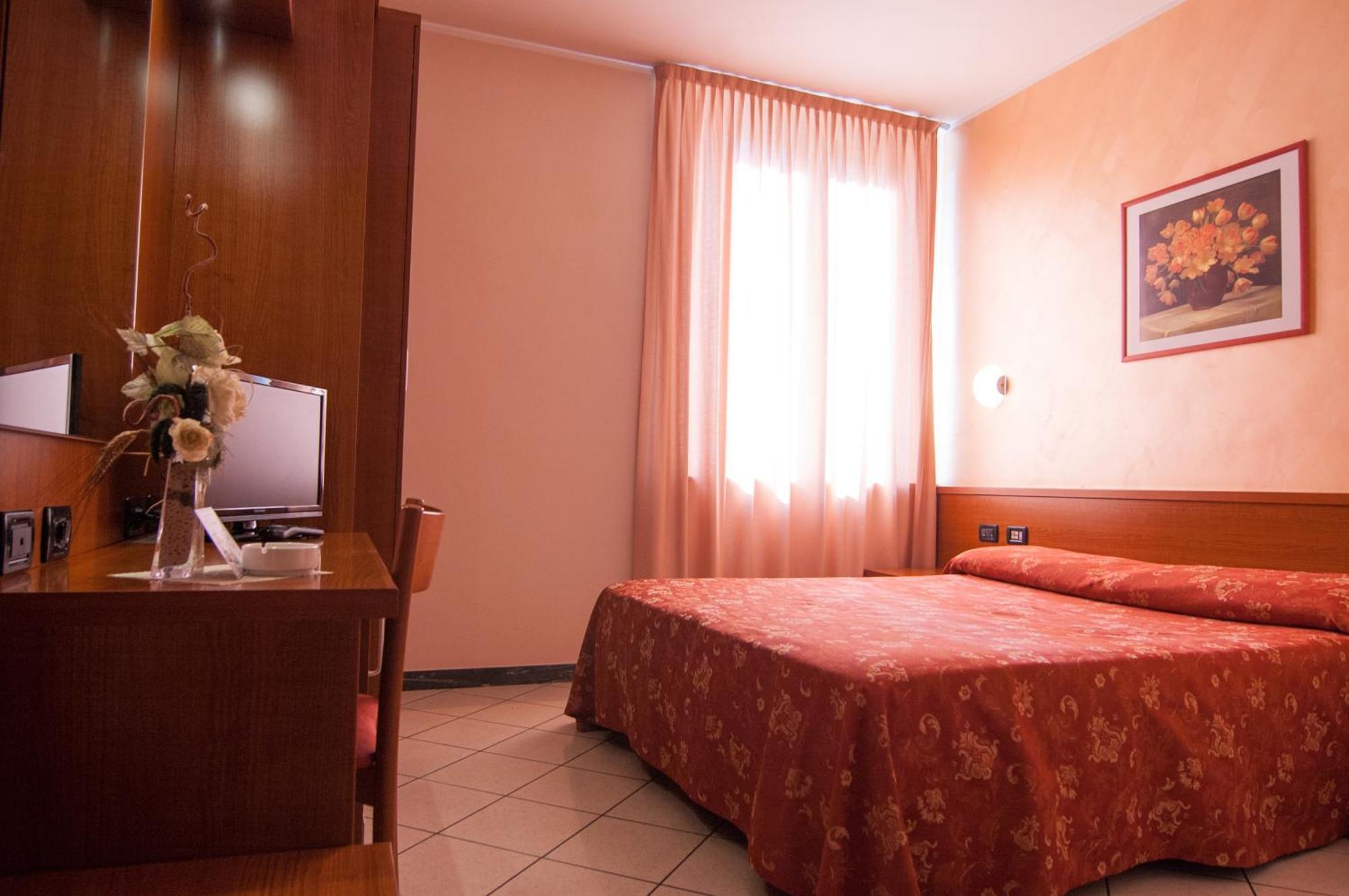 ליבורנו Hotel Stazione חדר תמונה